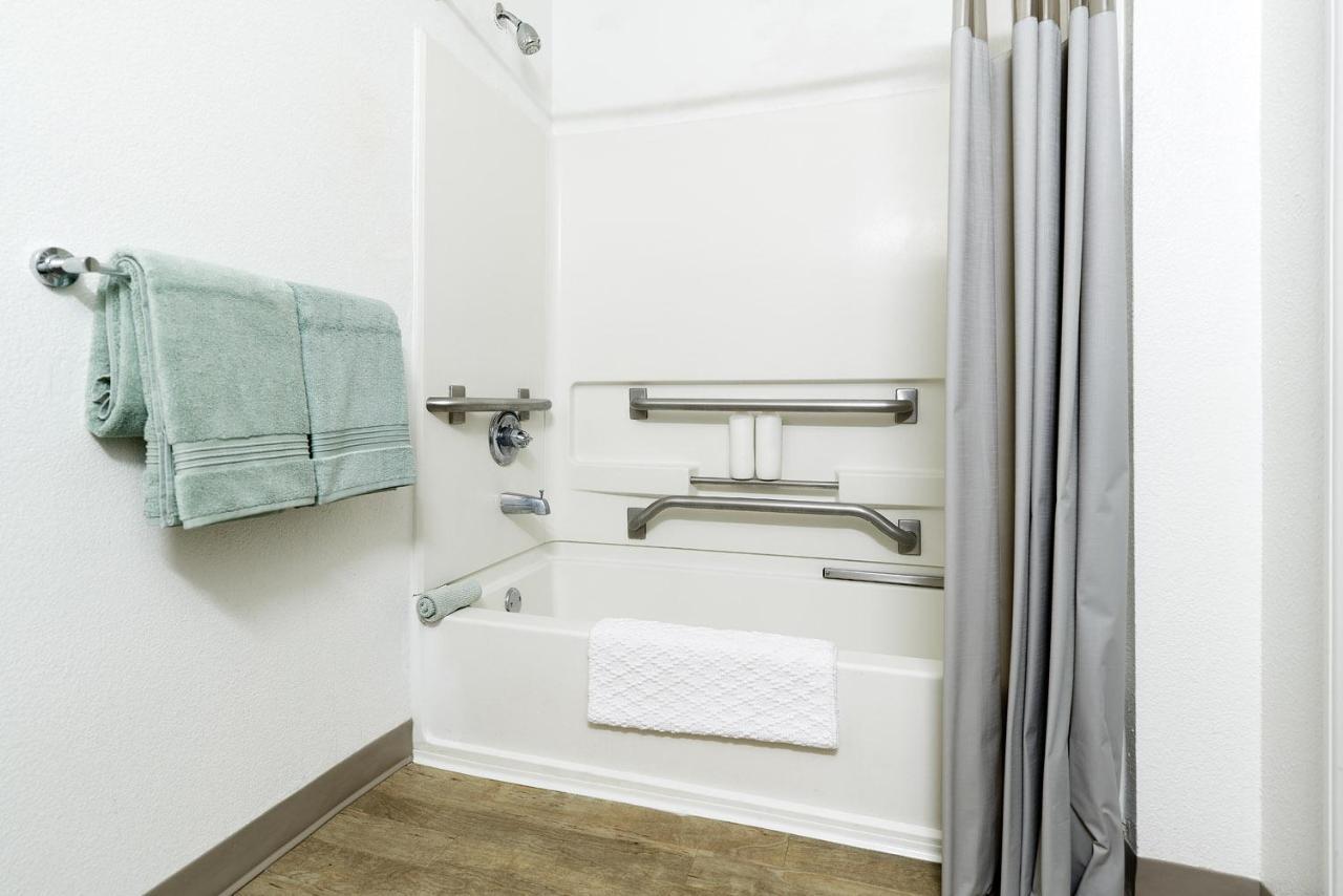 Intown Suites Extended Stay West Palm Beach Fl - Military Trail Rd Lake Park Exterior foto